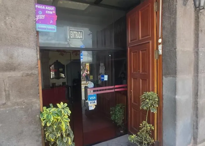 Qory Plaza Hotel 3*